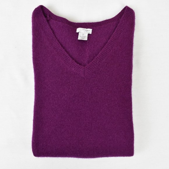 Halogen Sweaters - HALOGEN Sweater XS P Burgundy V neck Long Sleeve CASHMERE